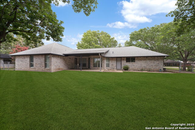 Listing photo id 25 for 128 Village Path