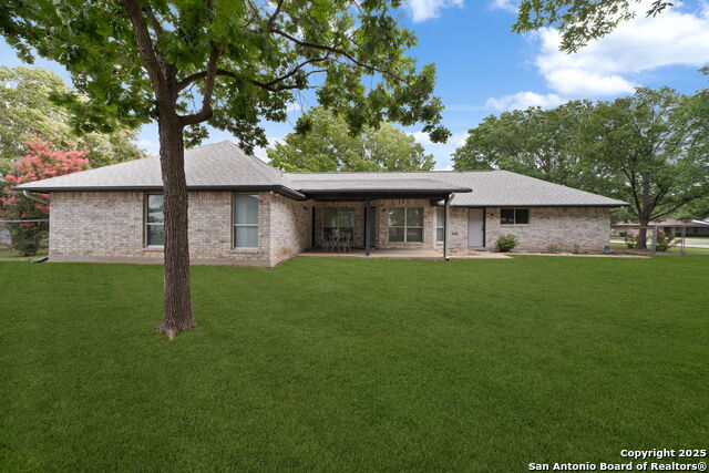 Listing photo id 26 for 128 Village Path