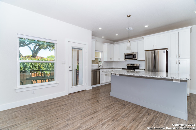 Image 10 of 30 For 2747 Del Pilar Dr