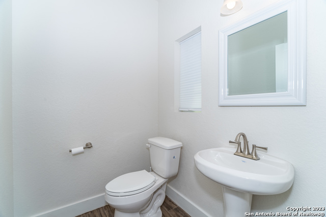 Image 12 of 30 For 2747 Del Pilar Dr