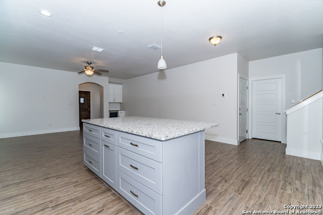 Image 8 of 30 For 2747 Del Pilar Dr