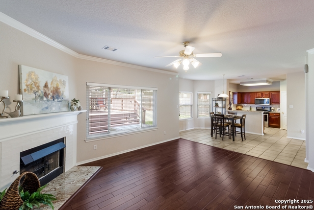 Image 5 of 28 For 21218 Encino Ash