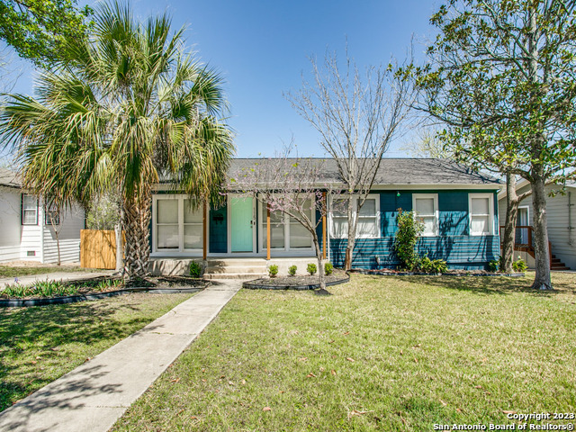 Listing photo id 0 for 115 Blakeley Dr