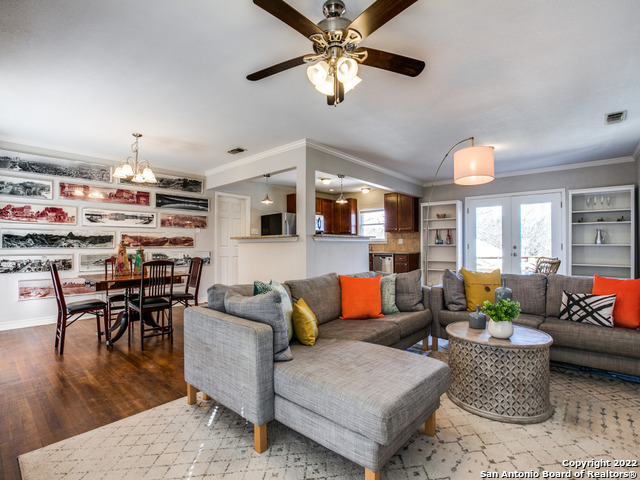 Listing photo id 4 for 115 Blakeley Dr