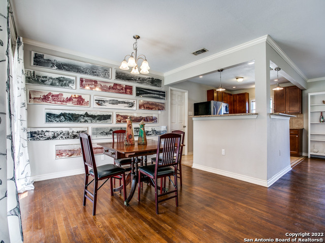 Listing photo id 6 for 115 Blakeley Dr