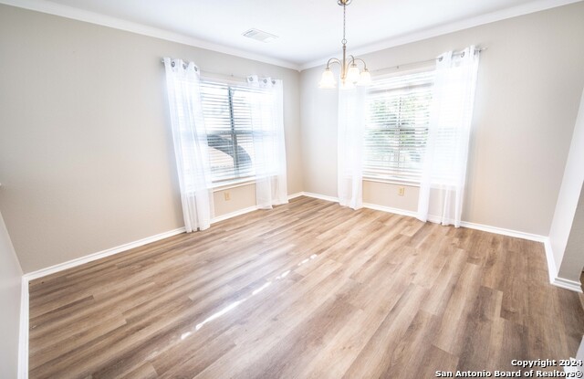 Listing photo id 10 for 225 Samantha Dr