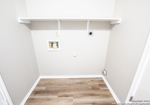 Listing photo id 16 for 225 Samantha Dr