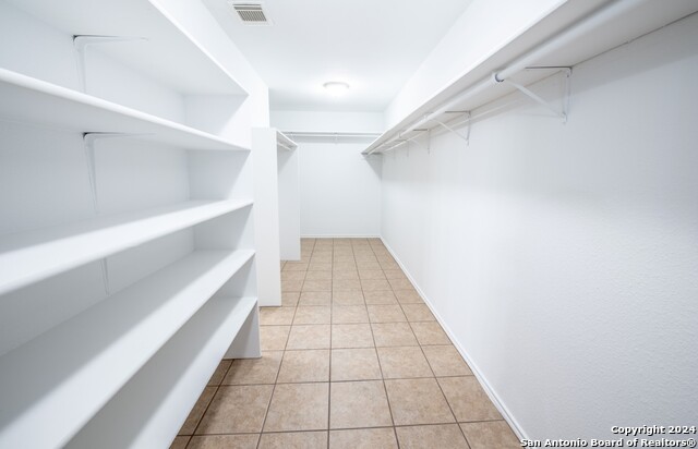 Listing photo id 24 for 225 Samantha Dr