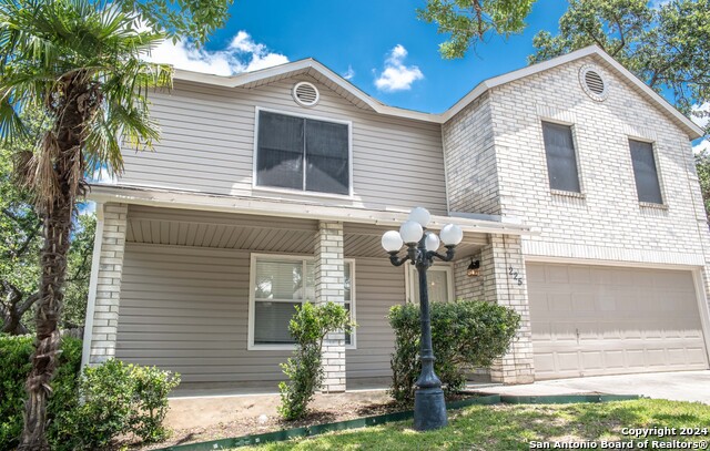 Listing photo id 4 for 225 Samantha Dr