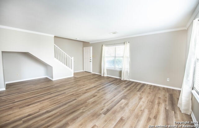 Listing photo id 7 for 225 Samantha Dr