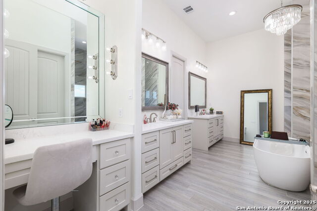 Image 19 of 43 For 2366 Comal Springs