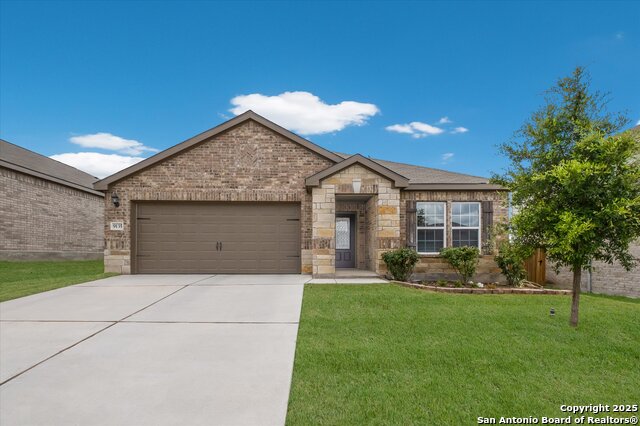 Listing photo id 0 for 9135 Bennett