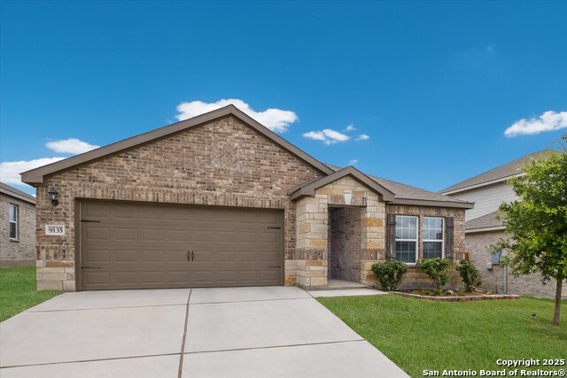 Listing photo id 1 for 9135 Bennett