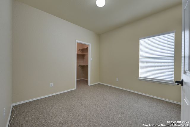 Listing photo id 8 for 10511 Weser Ln