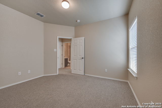 Listing photo id 10 for 10511 Weser Ln