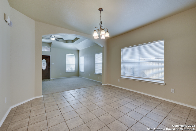 Listing photo id 3 for 10511 Weser Ln