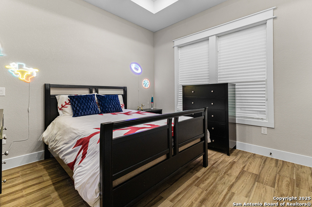 Image 30 of 66 For 140 Summer Meadow Dr