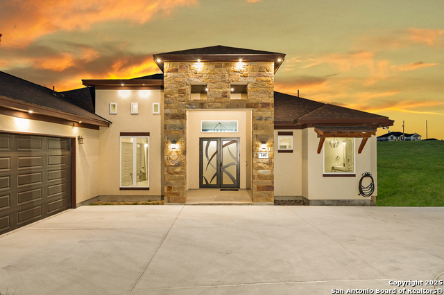 Image 5 of 66 For 140 Summer Meadow Dr