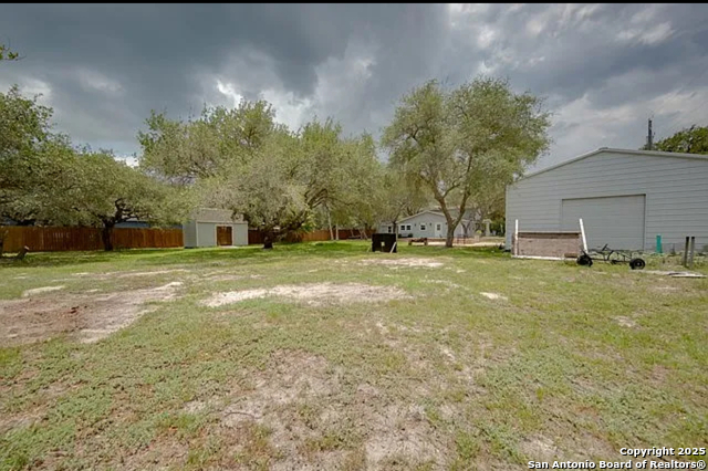 Listing photo id 11 for 142 Vercie