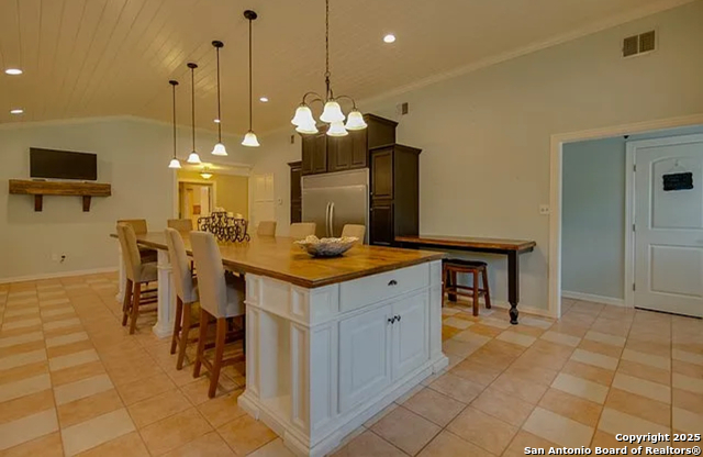 Listing photo id 4 for 142 Vercie