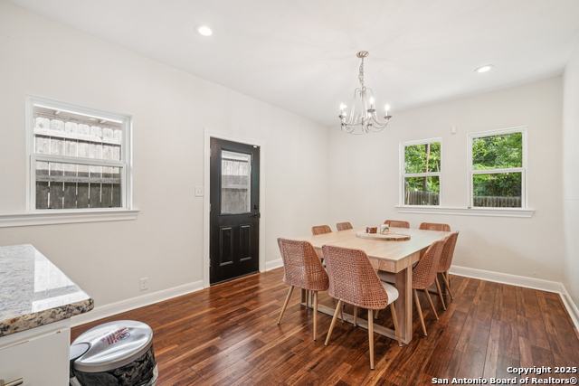 Image 10 of 28 For 1139 Russell Pl W
