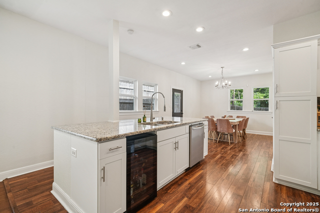 Image 12 of 28 For 1139 Russell Pl W