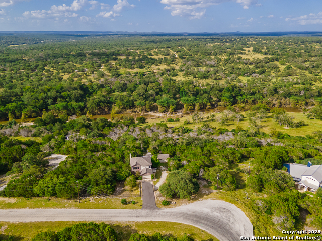 Listing photo id 22 for 202 Hoskins Trail
