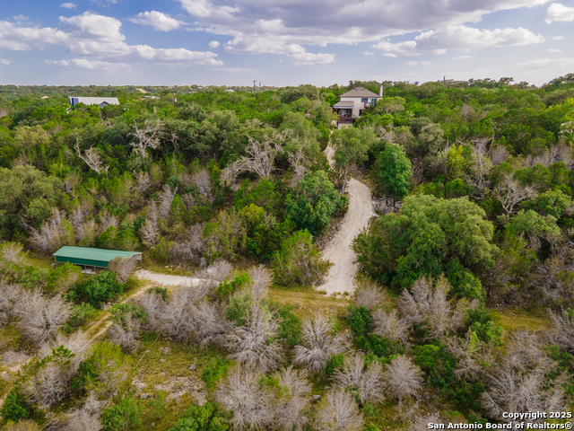 Listing photo id 26 for 202 Hoskins Trail
