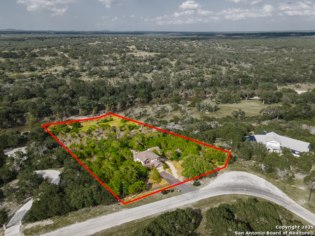 Listing photo id 28 for 202 Hoskins Trail
