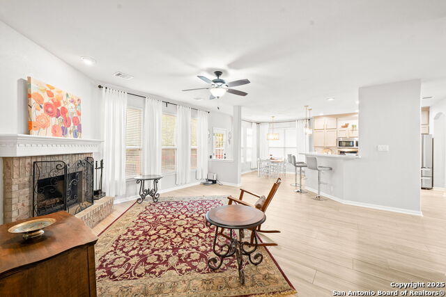 Image 11 of 49 For 21732 Hyerwood