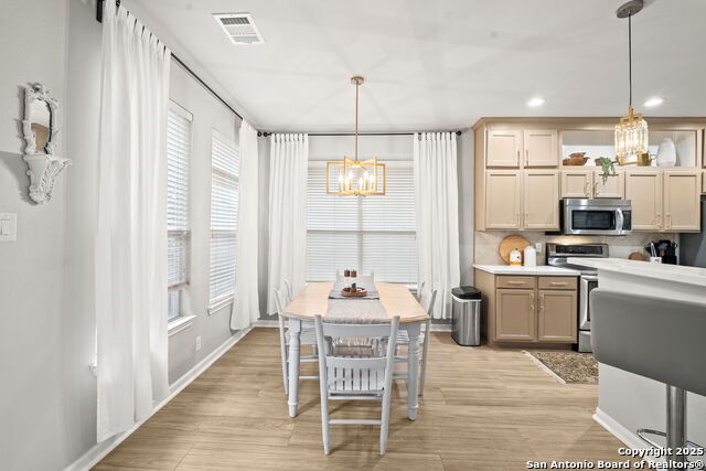 Image 13 of 49 For 21732 Hyerwood
