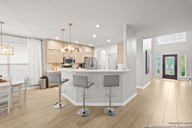 Image 14 of 49 For 21732 Hyerwood