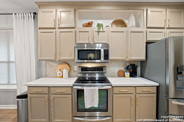 Image 15 of 49 For 21732 Hyerwood