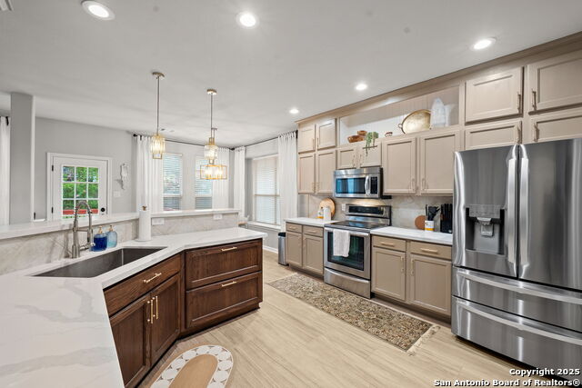 Image 17 of 49 For 21732 Hyerwood