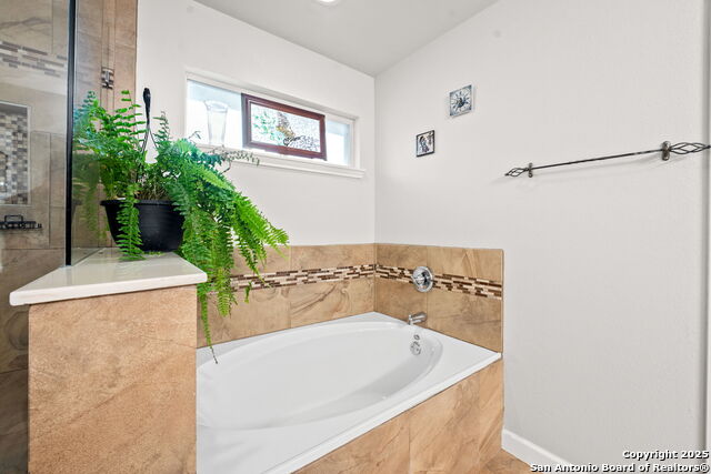 Image 24 of 49 For 21732 Hyerwood