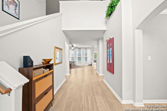Image 3 of 49 For 21732 Hyerwood