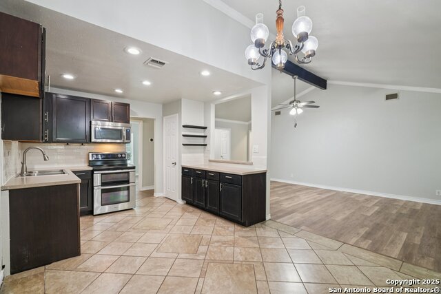 Image 12 of 37 For 11930 Holm Oaks