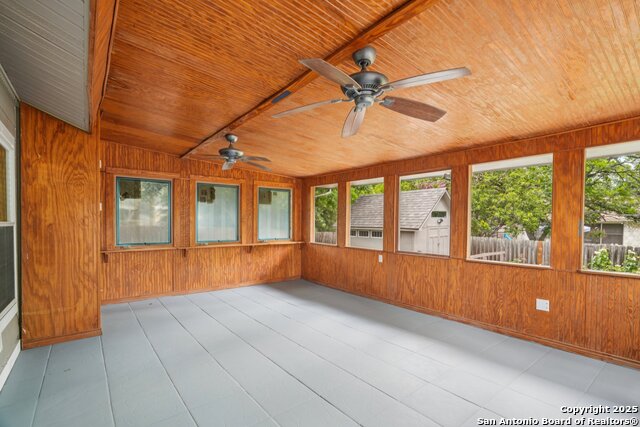 Image 32 of 37 For 11930 Holm Oaks