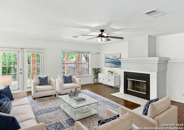 Image 12 of 39 For 22023 Oriole Hill Dr.