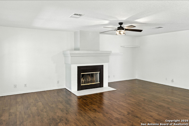 Image 14 of 39 For 22023 Oriole Hill Dr.