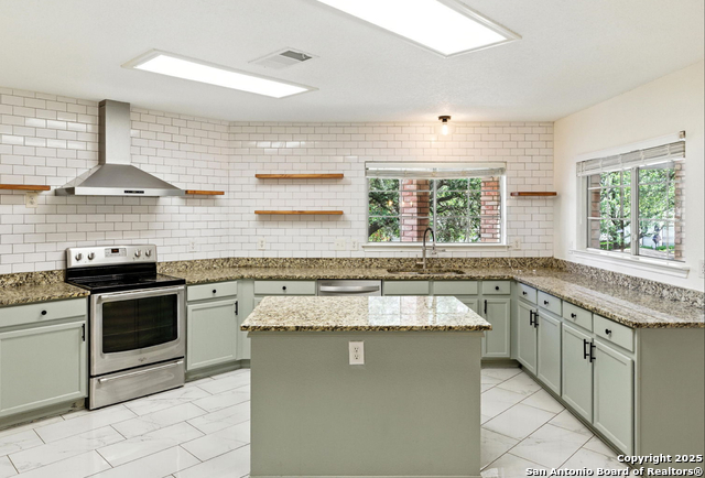 Image 19 of 39 For 22023 Oriole Hill Dr.
