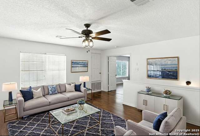 Image 22 of 39 For 22023 Oriole Hill Dr.