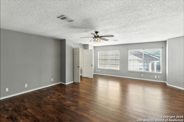 Image 26 of 39 For 22023 Oriole Hill Dr.