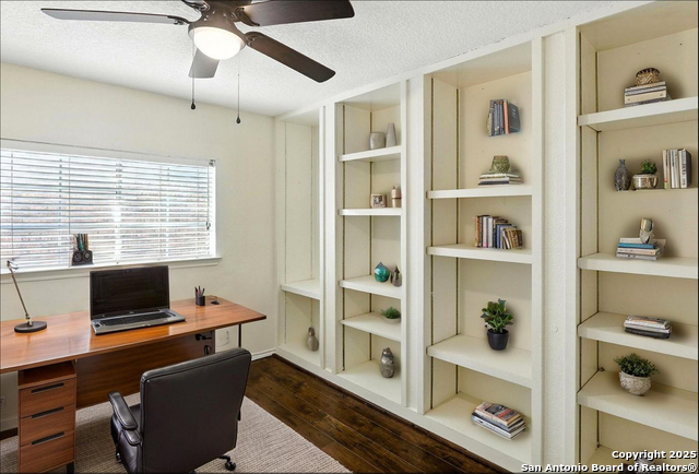 Image 31 of 39 For 22023 Oriole Hill Dr.