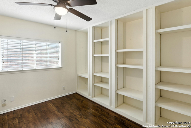 Image 32 of 39 For 22023 Oriole Hill Dr.