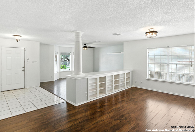 Image 6 of 39 For 22023 Oriole Hill Dr.