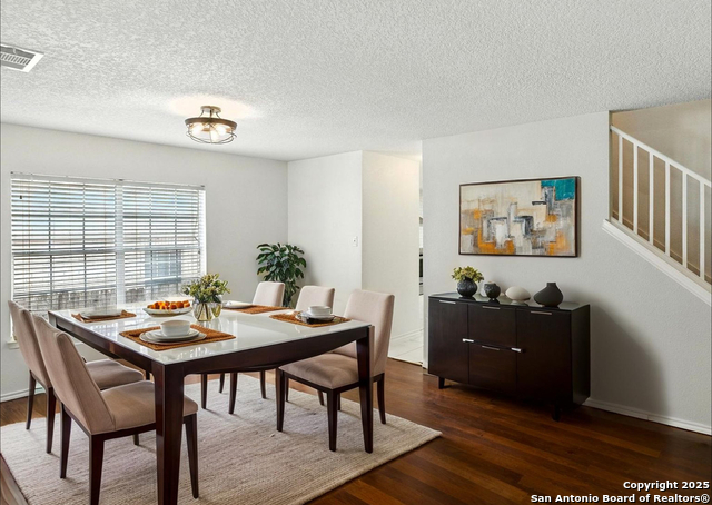 Image 9 of 39 For 22023 Oriole Hill Dr.