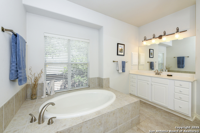 Image 17 of 41 For 26022 Silver Cloud