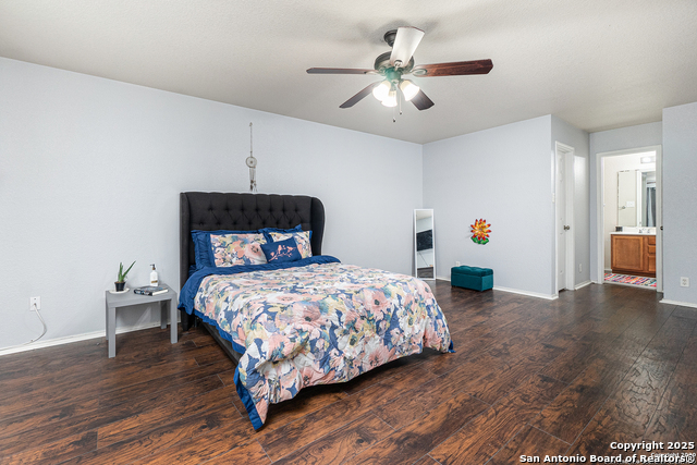 Listing photo id 14 for 8936 Dakota Run