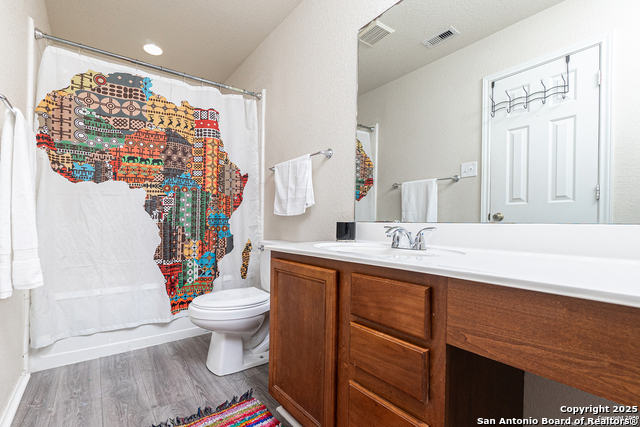 Listing photo id 15 for 8936 Dakota Run